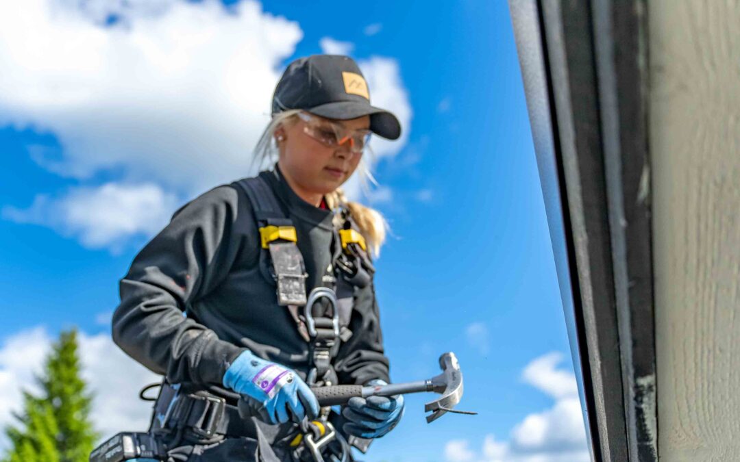 Peltikaton paikkaus 2026: tunnista vuoto, korjaa ja pinnoita