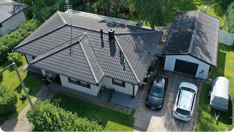 Miten Timanttikunnostus™ eroaa perinteisestä kattoremontista?